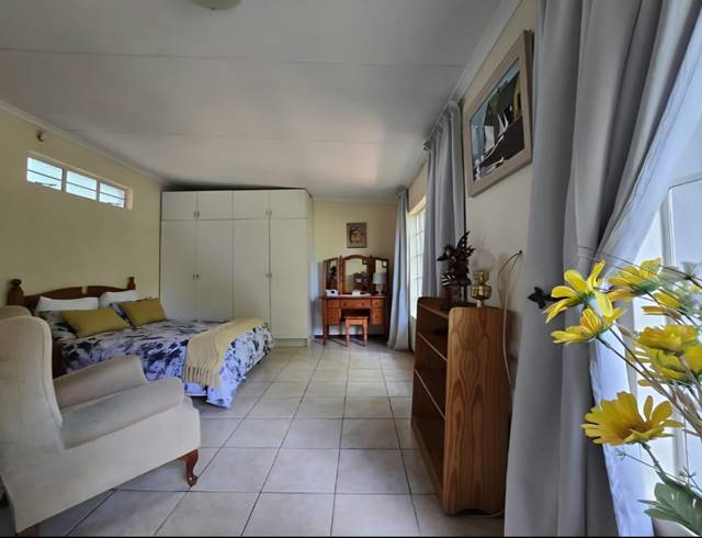 16,466M² SMALLHOLDING FOR SALE IN WALKERVILLE CENTRAL
